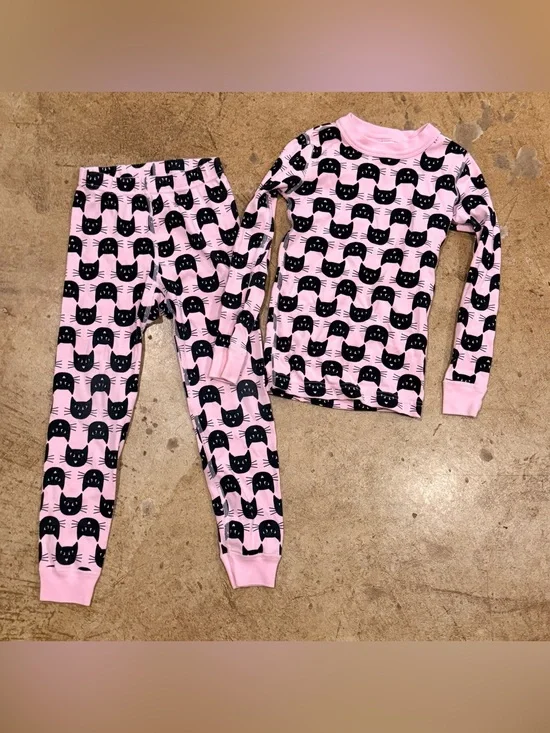 5 Hanna Andersson Black Cats on Pink Halloween Pajama Set