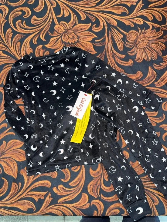 NWT 2T Black Moon & Star Kids Pajama Set