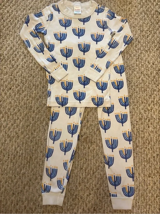 Hanna Andersson Menorah Pattern Pajama Set, Size 5