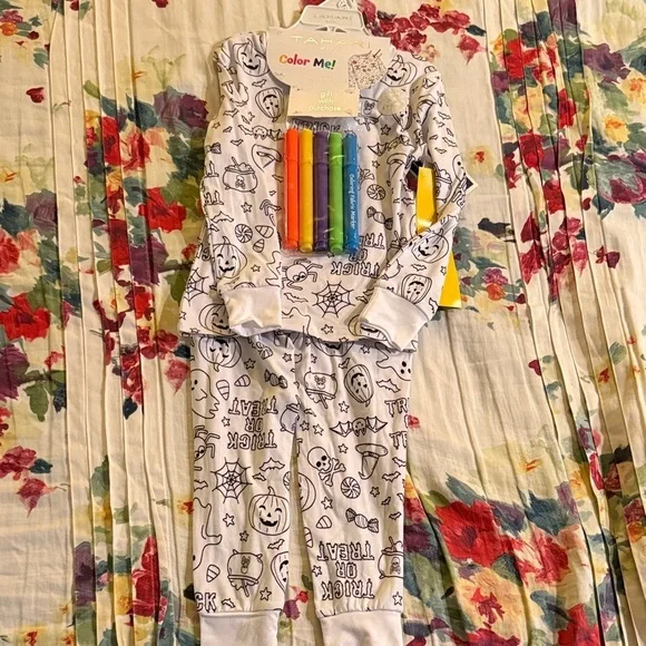 Color me! Kids Halloween PJ set!