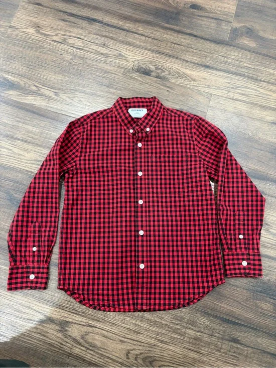 Old Navy Red and Black Buffalo Check Button-Down Shirt Boys Size M (8)