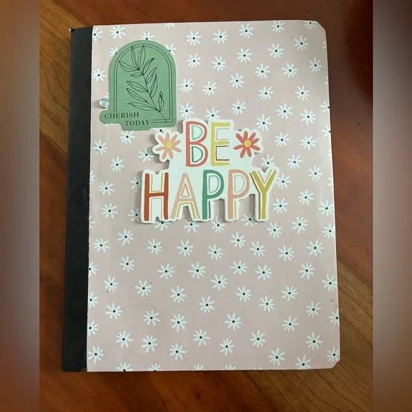 4/$15 ❤️ Handmade Be Happy Floral Composition Notebook