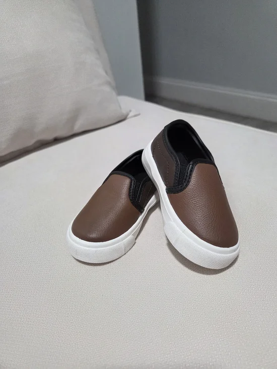 NWOT CARTERS Brown Slip-On Sneakers with White Sole 5c