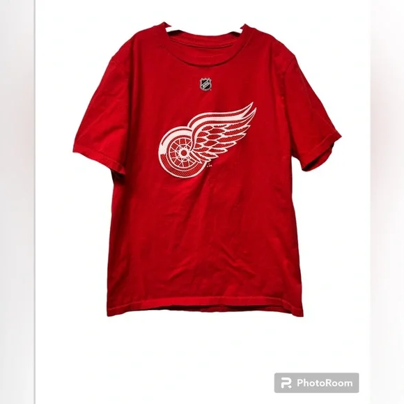 Detroit Red Wings Hockey Larkin T-shirt‎