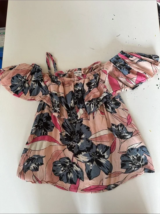 Billabong Pink Floral Off-Shoulder Camisole with Navy Blooms