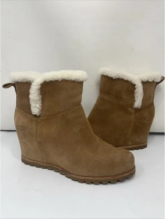 UGG Seyline Women Tan Suede Wedge Booties Shearling Lined Size 9