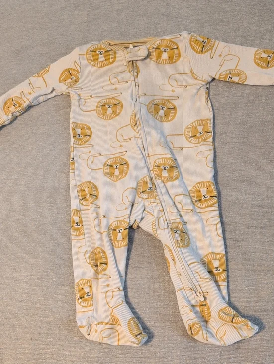 Neutral Cream & Mustard Lion Print Footed One-Piece for Kids