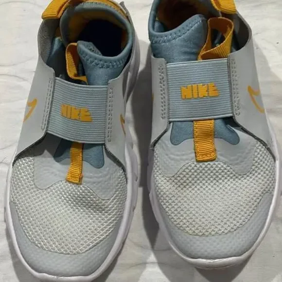 Shoes kids size 12C Nike Flex Runner Kids Shoes