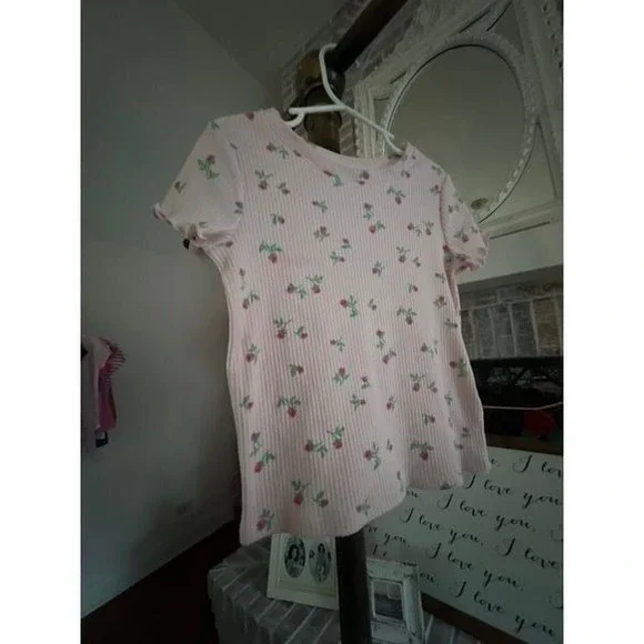 Cat & Jack rose shirt 4T 5T‎