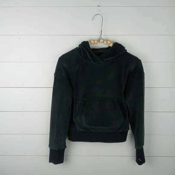 All in Motion girls 7-8 dark gray velour hooded cropped sweatshirt front pocket