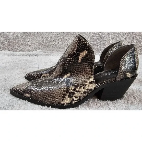 NEW CHARLES DAVID Womens Black Snakeskin Cutouts Parson Booties Pointed Toe Sz 7
