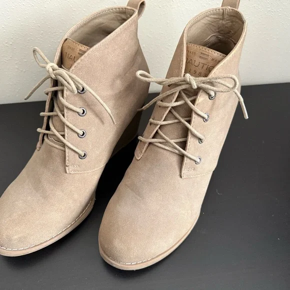 Nautica Tan Lace Up Wedge Ankle Boots Size 10 Textured Faux Suede Look