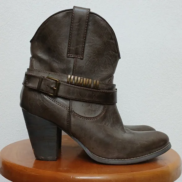 Very Volatile Spears Women's Dark Brown Western Worn In Heeled Boots Size 8.5