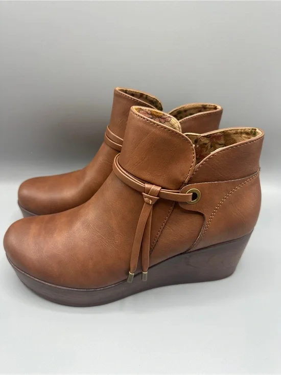 BOC By Born Faux Leather Zip Wedges Boots Women’s Size 9.5M Brown