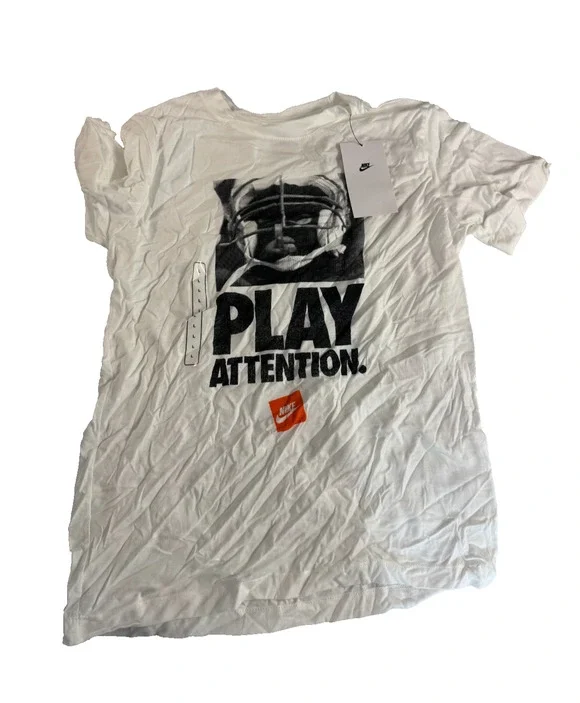 Nike Kids Play Attention Graphic Training T-Shirt White Size XL NWT Football