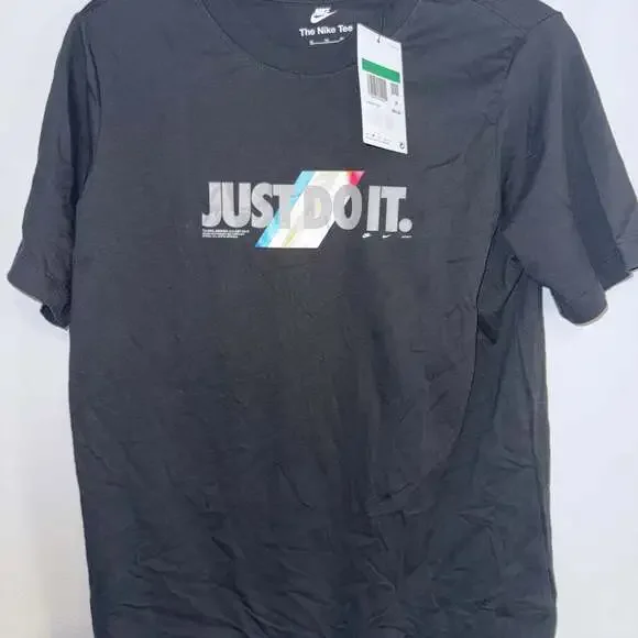 New Unisex‎ Kids Nike Sportswear T-Shirt Size XL