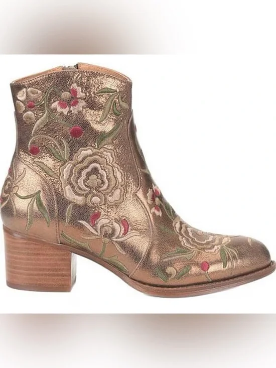 Sofft Metallic Rose Gold Floral Embroidered Ankle Boot size 9M