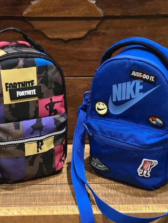 Great set of 2 insulated kids lunchbox bags! NIKE & FORTNITE.