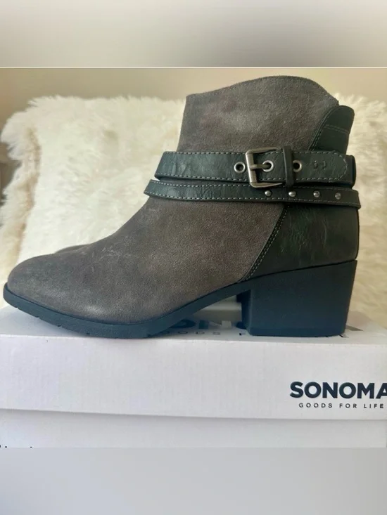 Sonoma Bette Gray Faux Suede Ankle Booties Side Zip Block Heel Women’s 9.5 NWT