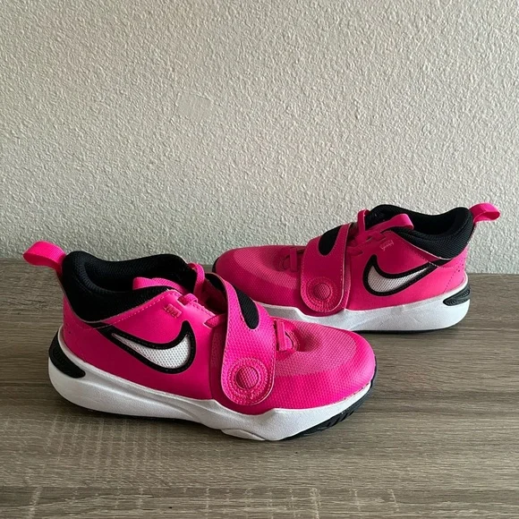 Nike Youth Girl’s Basketball Athletic Hot Pink Sneakers Shoes 3Y Pull On