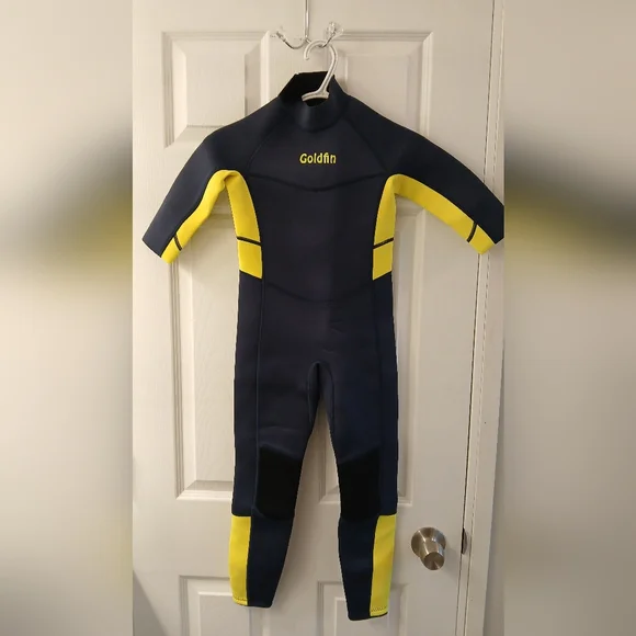 GoldFin Kids Long Sleeve Full Body Wetsuit Size 8