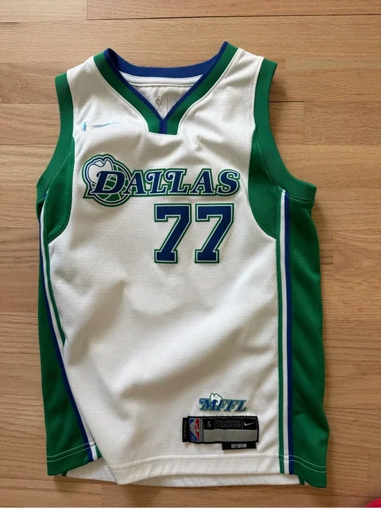 Nike Dallas Doncic jersey