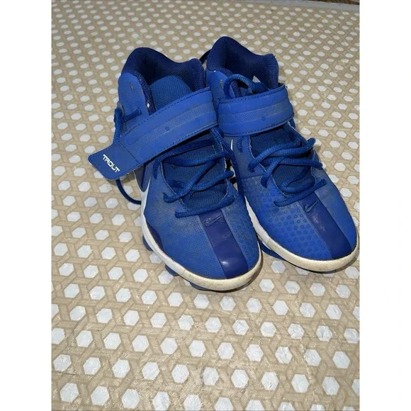 Nike Trout Size 5.5Y. Baseball Cleats Royal Blue  white Youth Strap