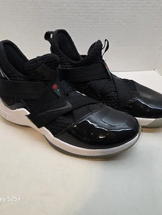 Nike Lebron Soldier XII SFG Black Patent leather A02910-005 Size 6.5Y