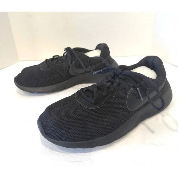 Nike Revolution 4 Running Black 818381-001 Sneaker Shoes Kids 6.5Y‎