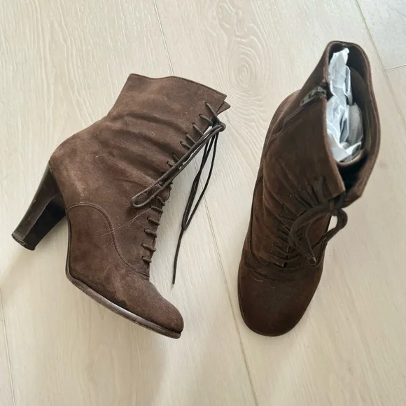Vintage Varda Lace up Suede Booties Italian made