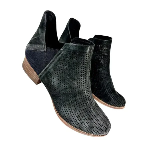 VINCE CAMUTO! BLACK GENUINE SUEDE LEATHER PERFORATED FINISH ANKLE BOOTS! SZ 5.5M