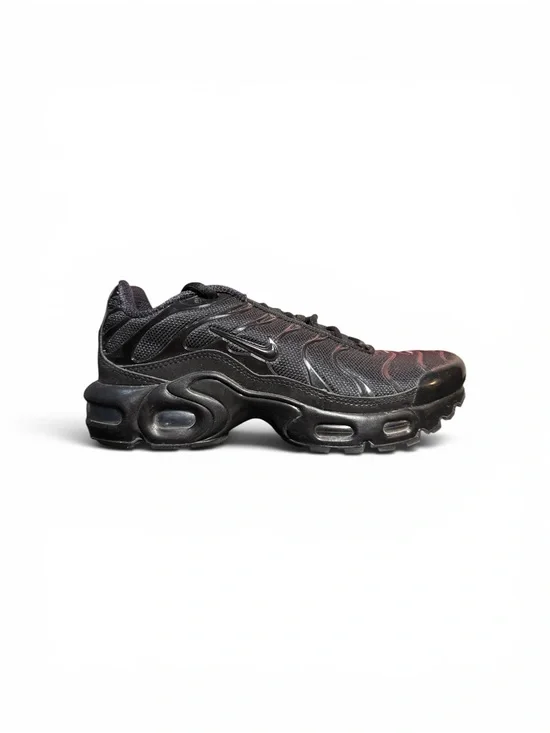 Nike all black air max plus big kids size 5.5