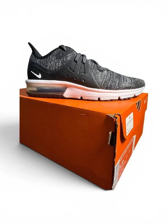 Nike Black and White Knit Running Shoe New in box size 5.5 big kids