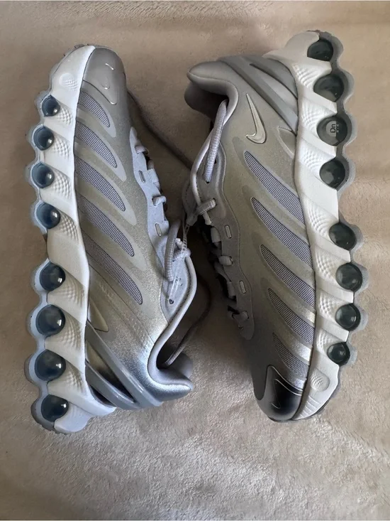Nike Air Max Dn8