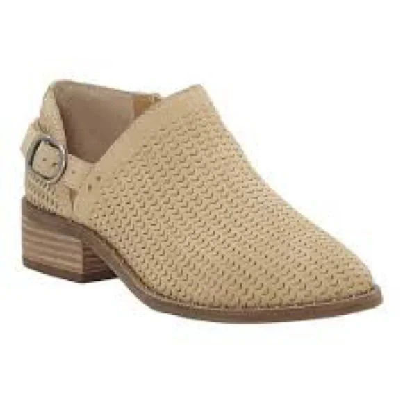 Lucky Brand Gahiro ankle‎ booties tan perforated leather women’s size 6 neutral