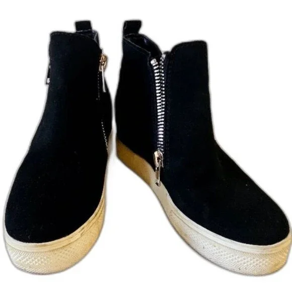 Steve Madden Wedgie Black Suede Ankle Booties | Size 7.5