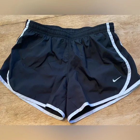 Nike Dri‎ Fit Girl’s Medium 100% Poly Black Athletic Shorts