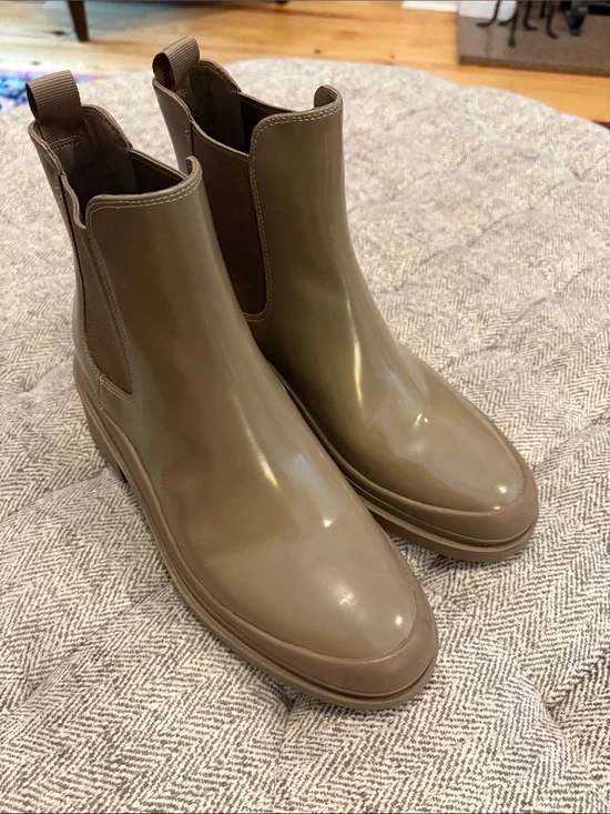Cole Haan Grand Ambition Westerly Bootie water resistant size 9.5 B