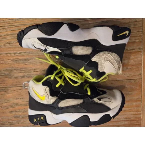 Boys Nike Air Speed Turf, size 4Y, #535735-134, black/White