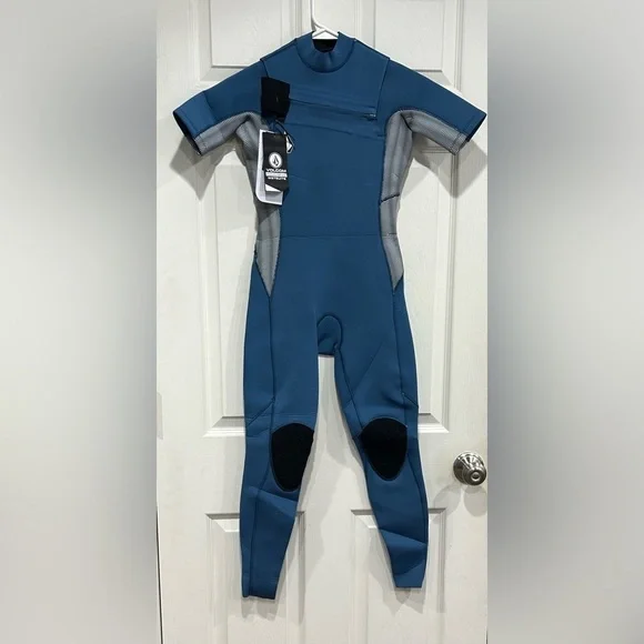 Volcom Boys Size 12 Modulator Wetsuit 2 mm Chest Zip Short Sleeve Blue NWT
