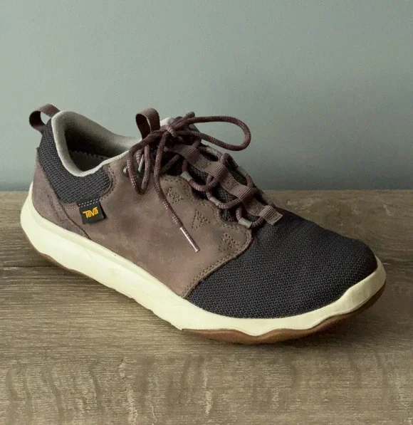 Teva Arrowood Trail Shoes Womens Size 9 Standard 1012450 Brown Waterproof Trail