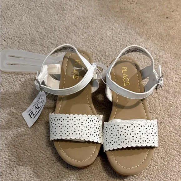 Children’s place girls white sandals, size 13 NWT