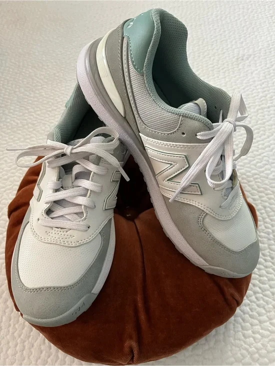 New Balance Women's White & Light Green Golf Shoes