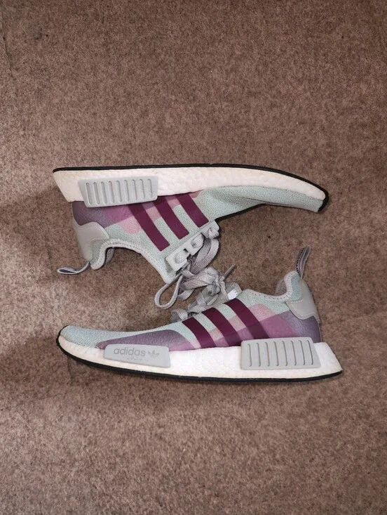 Adidas NMD_R1 Sneakers 