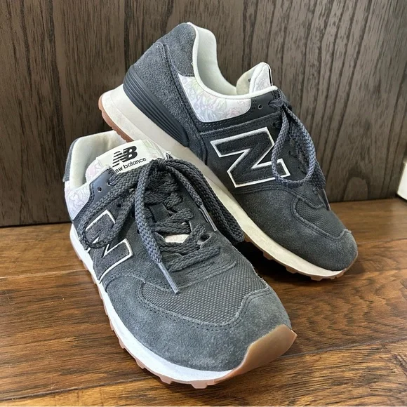 New Balance Classics 574 Sneakers Gray White Floral Size 6.5