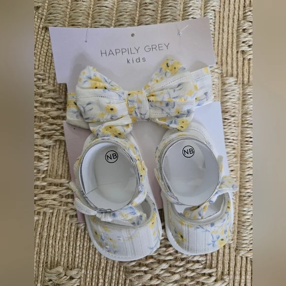 Charming Yellow Floral Baby Sandals