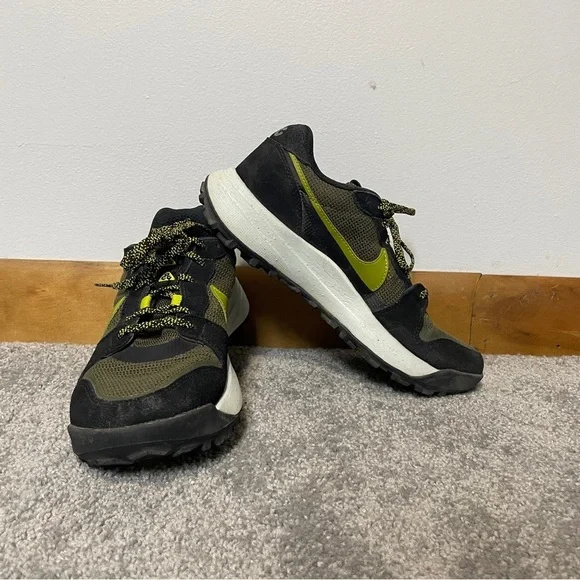 Nike ACG‎ Lowcate Cargo Khaki MossTrail Running Sneaker Men’s 6.5 Women 8