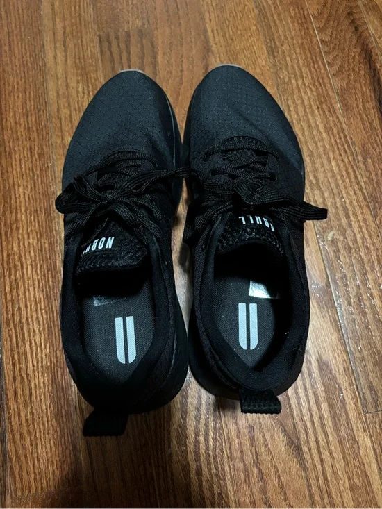 NOBULL Black Women's Athletic Training Shoes