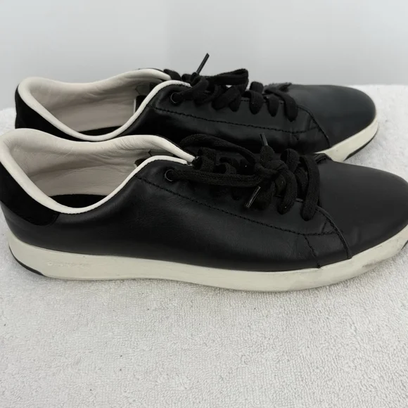 Cole Haan Women's Size 10.5 Athletic Casual Shoe Black