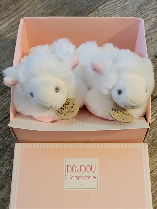 Doudou et Compagnie Paris Lamb Bootie Slippers Rattle Ears White Pink Soft NEW